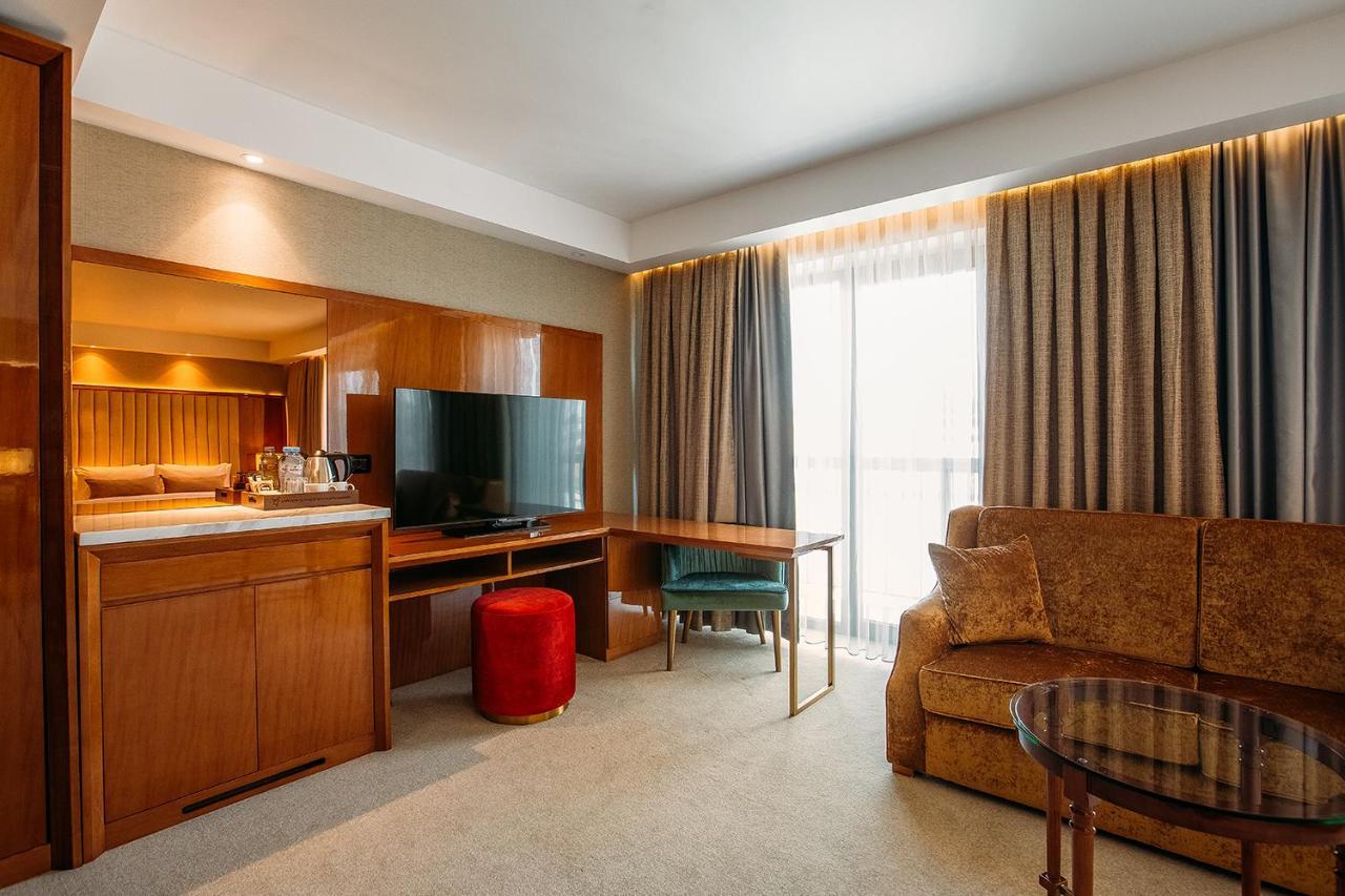 Marjan Plaza Hotel Tbilisi Zewnętrze zdjęcie