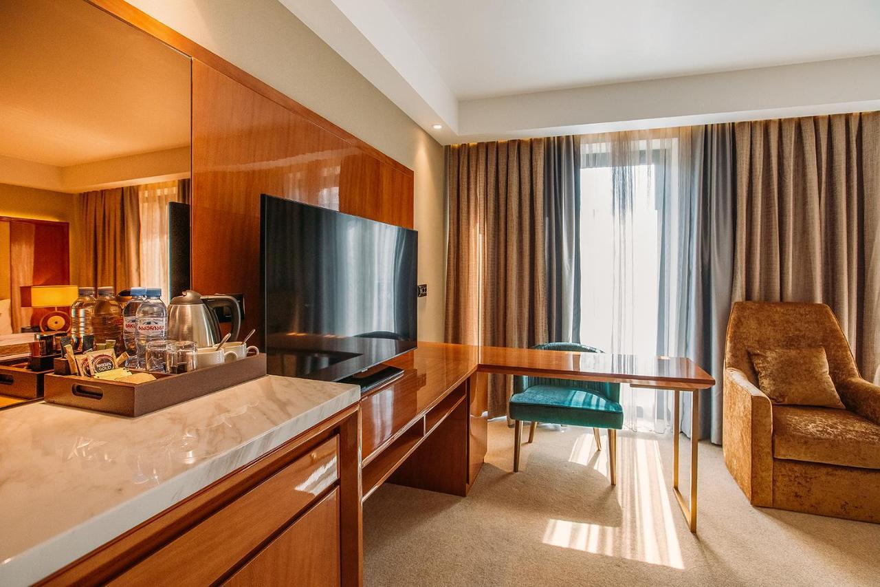 Marjan Plaza Hotel Tbilisi Zewnętrze zdjęcie